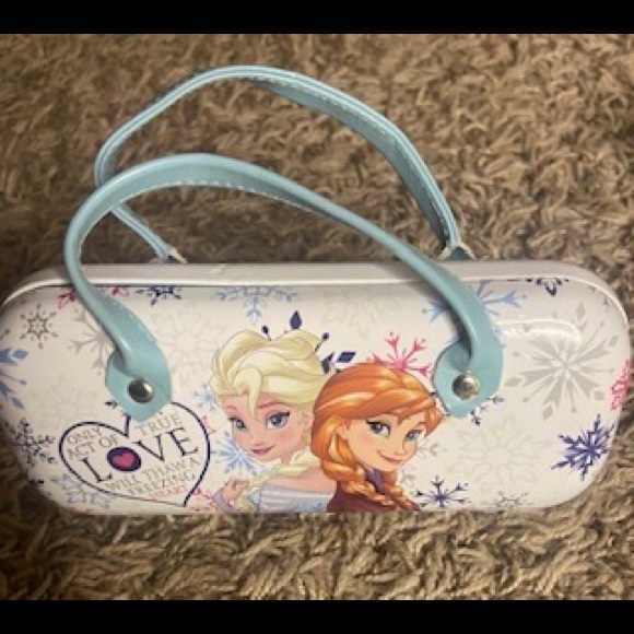 Frozen Sunglasses (set of 3 w/Frozen glasses case): $12 (for all) - Picture 10 of 15